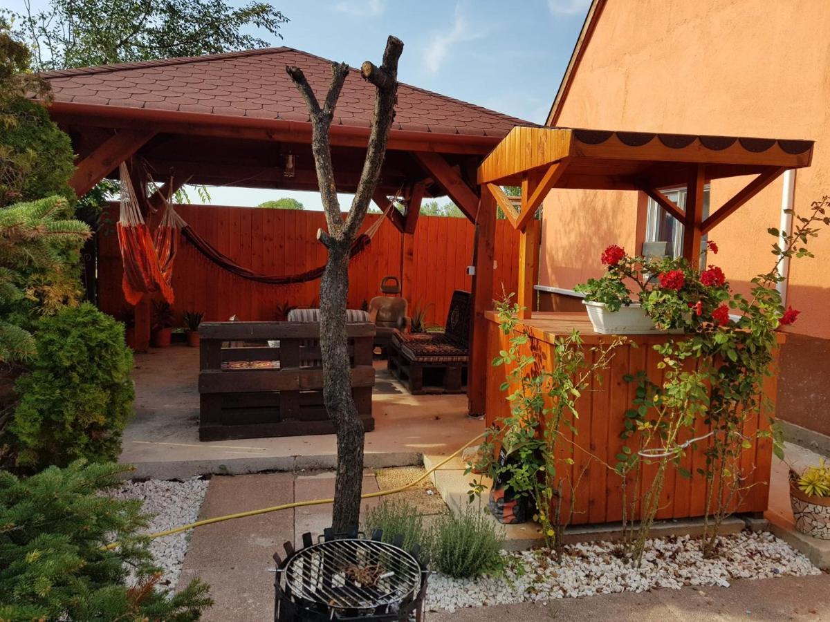 فيتْشيش Airport16 Bed And Breakfast المظهر الخارجي الصورة